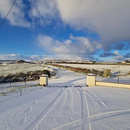 Вилла Hillhead'S Sea View Escape Мовилл Экстерьер фото